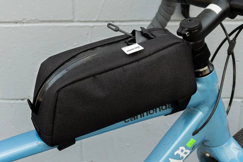 Bluff Top Tube Bag: 1.5L 1